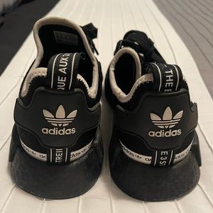 Adidas NMD R1 shoes